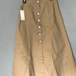 NWT Uniq-Lo midi skirt